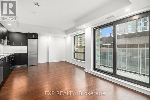 1301 - 180 George Street, Ottawa, ON - Indoor Photo Showing Kitchen