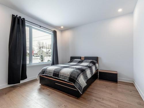 Chambre Ã  coucher principale - 1885 Rue Bellerive, Saint-Jean-Sur-Richelieu, QC - Indoor Photo Showing Bedroom