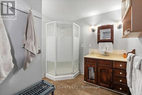 244 Ashley Street, Belleville, ON - Indoor Photo Showing Bathroom