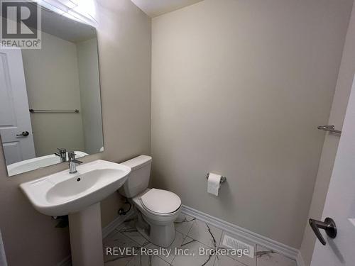 219 Vanilla Trail, Thorold (560 - Rolling Meadows), ON - Indoor Photo Showing Bathroom