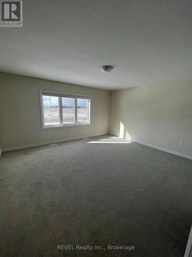 219 Vanilla Trail, Thorold (560 - Rolling Meadows), ON - Indoor Photo Showing Other Room