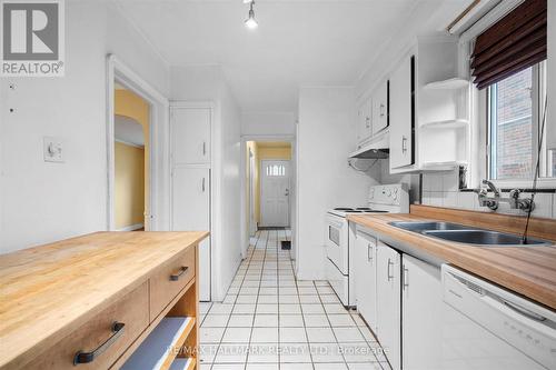 86 Thursfield Crescent, Toronto, ON - Indoor Photo Showing Kitchen With Double Sink