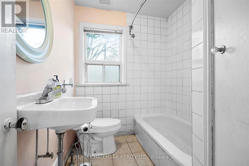 86 Thursfield Crescent, Toronto, ON - Indoor Photo Showing Bathroom