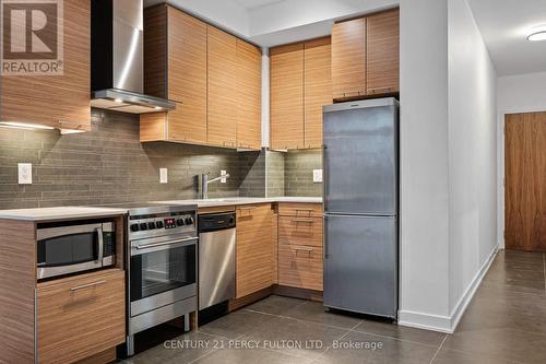 1102 - 1 Market Street, Toronto, ON - Indoor Photo Showing Kitchen With Stainless Steel Kitchen