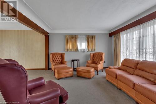 801 Walter Street, Woodstock, ON - Indoor Photo Showing Living Room