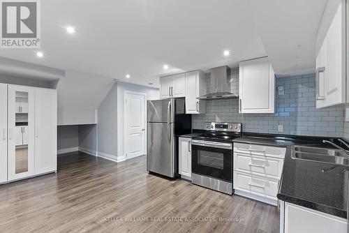 #4 - 2504 Lakeshore Boulevard W, Toronto, ON - Indoor Photo Showing Kitchen