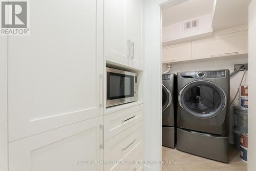 1206 - 1300 Mississauga Valley Boulevard, Mississauga, ON - Indoor Photo Showing Laundry Room