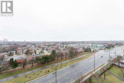 1206 - 1300 Mississauga Valley Boulevard, Mississauga, ON - Outdoor With View