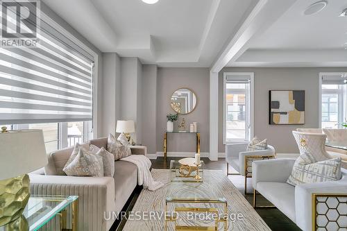 19 Painted Pony Trail, Vaughan, ON - Indoor Photo Showing Living Room