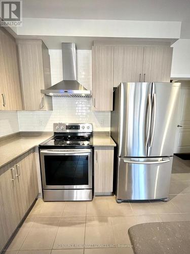 9 Ridgegate Crescent, Halton Hills, ON - Indoor Photo Showing Kitchen