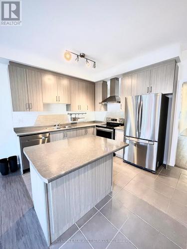 9 Ridgegate Crescent, Halton Hills, ON - Indoor Photo Showing Kitchen With Double Sink