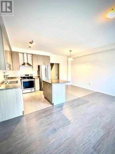 9 Ridgegate Crescent, Halton Hills, ON - Indoor Photo Showing Kitchen