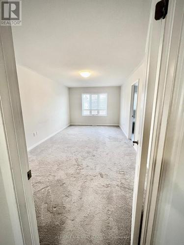 9 Ridgegate Crescent, Halton Hills, ON - Indoor Photo Showing Other Room