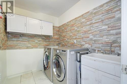 53 Chalkfarm Crescent, Brampton, ON - Indoor Photo Showing Laundry Room