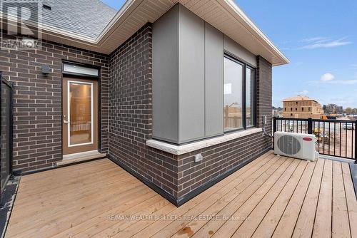 3 Crown Gate, Oakville, ON - Outdoor With Deck Patio Veranda With Exterior