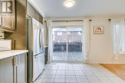 614 Cargill Path, Milton, ON - Indoor Photo Showing Kitchen