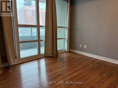 806 - 208 Enfield Place, Mississauga, ON - Indoor Photo Showing Other Room