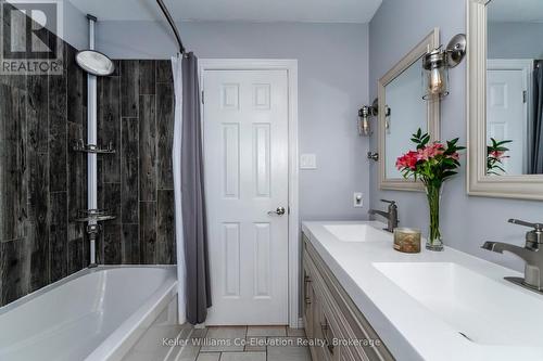 2145 Hughes Drive, Innisfil, ON - Indoor Photo Showing Bathroom