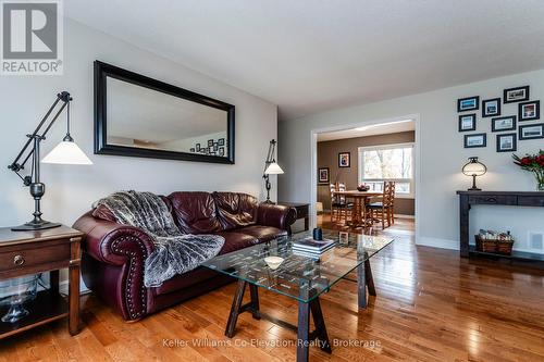 2145 Hughes Drive, Innisfil, ON - Indoor Photo Showing Living Room