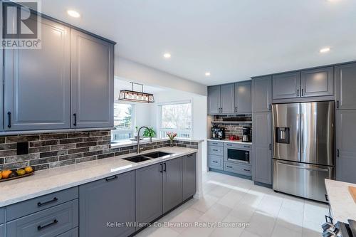 2145 Hughes Drive, Innisfil, ON - Indoor Photo Showing Kitchen With Stainless Steel Kitchen With Double Sink With Upgraded Kitchen