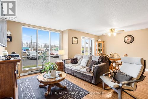 455 Spence Avenue, Hawkesbury, ON - Indoor Photo Showing Living Room