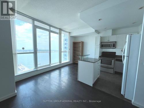 3408 - 8 York Street, Toronto, ON - Indoor Photo Showing Kitchen