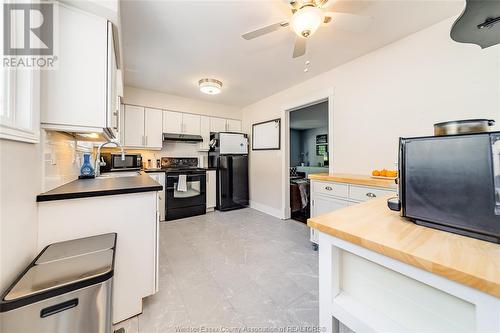 3730 Wildwood, Windsor, ON - Indoor Photo Showing Kitchen