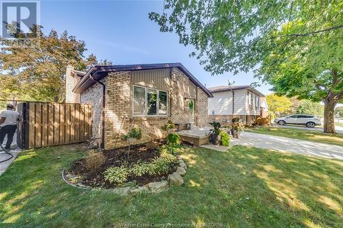 3730 Wildwood, Windsor, ON - Outdoor