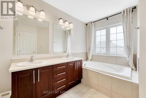 170 Laramie Crescent S, Ottawa, ON - Indoor Photo Showing Bathroom