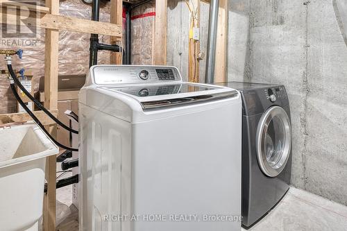 170 Laramie Crescent S, Ottawa, ON - Indoor Photo Showing Laundry Room