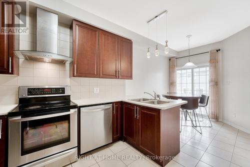 170 Laramie Crescent S, Ottawa, ON - Indoor Photo Showing Kitchen With Double Sink