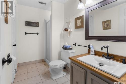 522 Candle Way, Saskatoon, SK - Indoor Photo Showing Bathroom