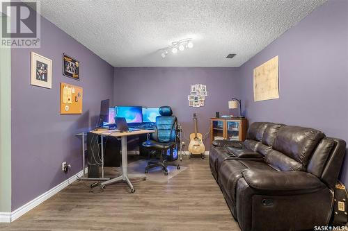 522 Candle Way, Saskatoon, SK - Indoor Photo Showing Office