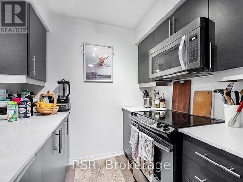 1014 - 35 Bastion Street, Toronto, ON - Indoor Photo Showing Kitchen