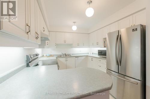 402 - 1387 Bayview Avenue, Toronto, ON - Indoor Photo Showing Kitchen With Double Sink