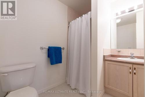 402 - 1387 Bayview Avenue, Toronto, ON - Indoor Photo Showing Bathroom