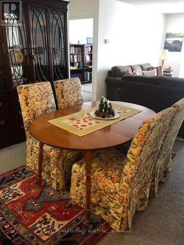 402 - 1387 Bayview Avenue, Toronto, ON - Indoor Photo Showing Dining Room