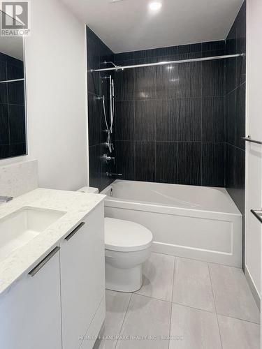 1601 - 28 Freeland Street, Toronto, ON - Indoor Photo Showing Bathroom