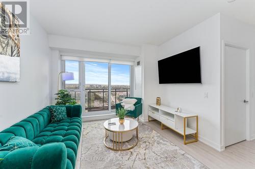 1411 - 130 River Street, Toronto, ON - Indoor Photo Showing Living Room