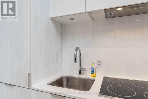 1411 - 130 River Street, Toronto, ON - Indoor Photo Showing Kitchen