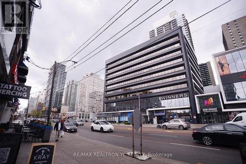 4850 Yonge Street, Toronto, ON 