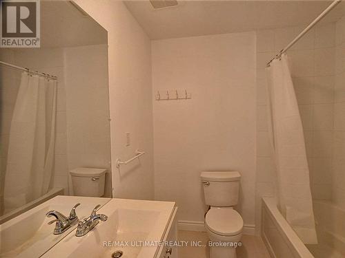 434A Midland Avenue, Toronto, ON - Indoor Photo Showing Bathroom