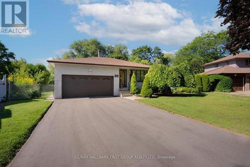 706 Tulip Court, Oshawa, ON - Outdoor