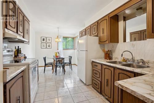 706 Tulip Court, Oshawa, ON - Indoor Photo Showing Kitchen With Double Sink