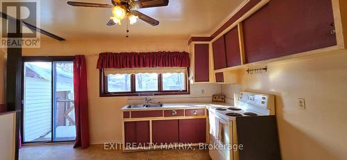 1796 Saunderson Drive, Ottawa, ON - Indoor Photo Showing Kitchen With Double Sink