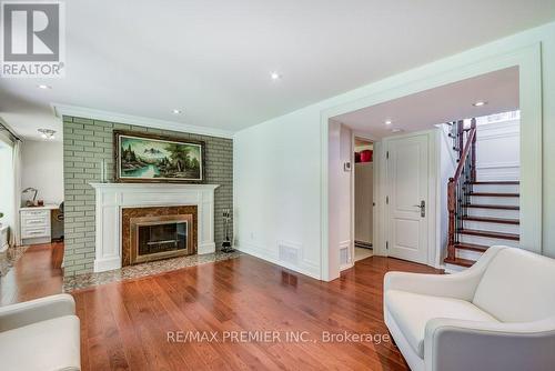 65 Leisure Lane, Richmond Hill, ON - Indoor Photo Showing Living Room With Fireplace