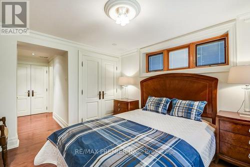 65 Leisure Lane, Richmond Hill, ON - Indoor Photo Showing Bedroom