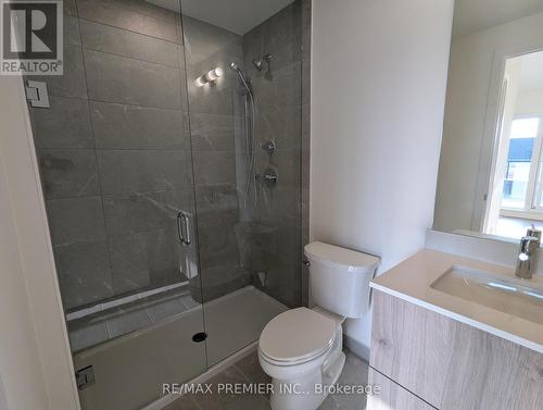 515 - 9 Steckley House Lane, Richmond Hill, ON - Indoor Photo Showing Bathroom