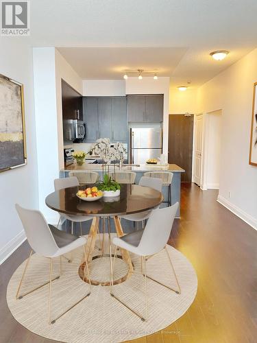 614 - 1185 The Queensway, Toronto, ON - Indoor Photo Showing Dining Room