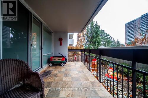 105 - 270 Scarlett Road, Toronto, ON - Outdoor With Exterior